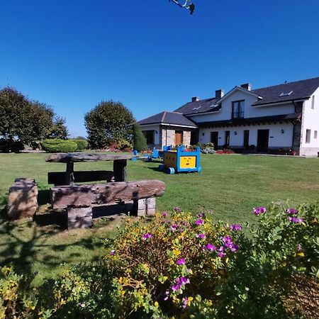 Apartamentos La Cruz De Paderne ナビア エクステリア 写真