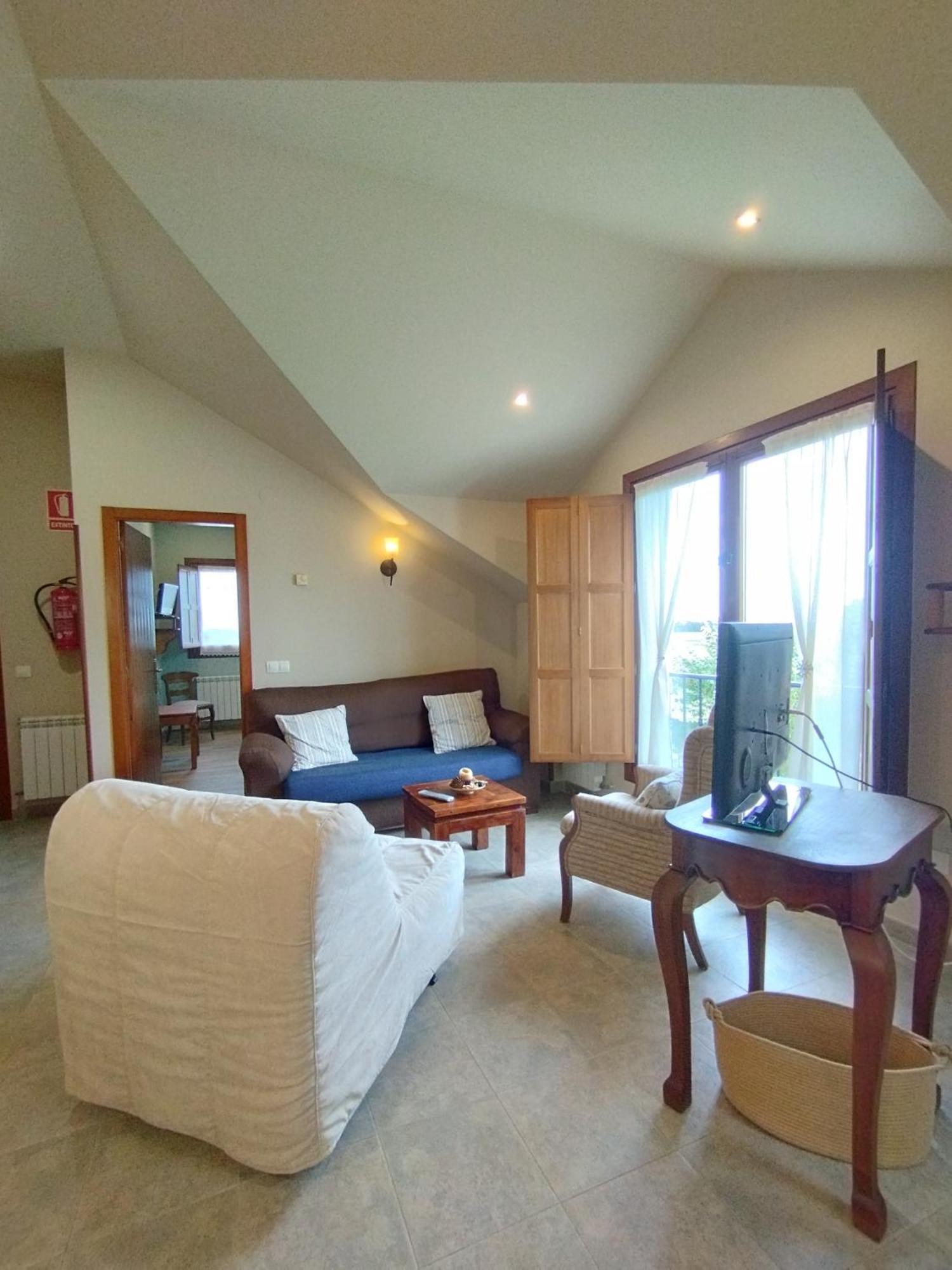 Apartamentos La Cruz De Paderne ナビア エクステリア 写真